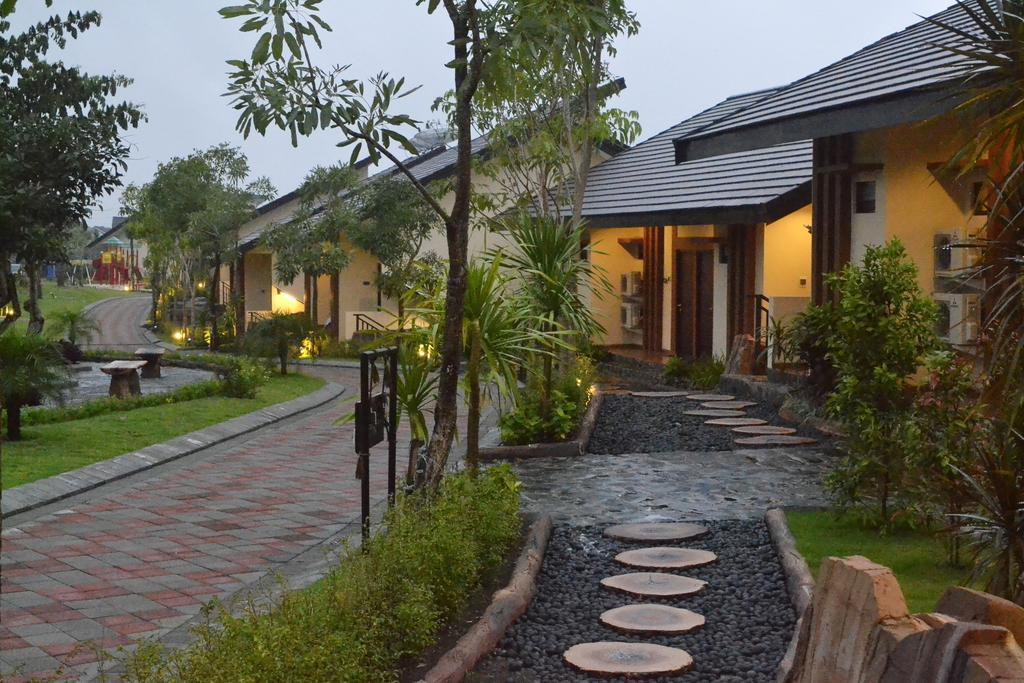 Bess Resort & Waterpark Hotel And Convention 말랑 외부 사진