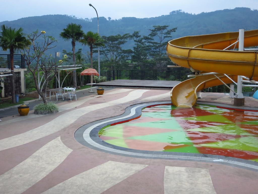 Bess Resort & Waterpark Hotel And Convention 말랑 외부 사진