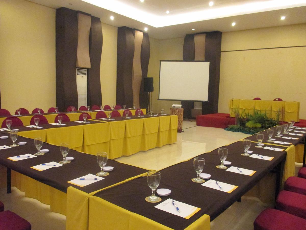 Bess Resort & Waterpark Hotel And Convention 말랑 외부 사진
